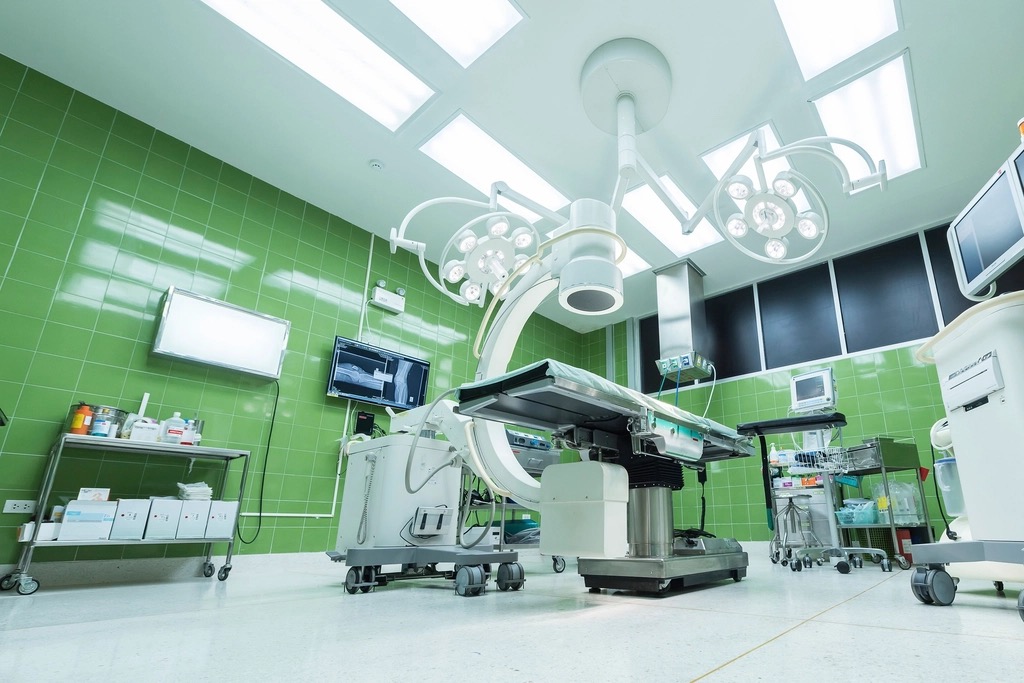 A clean medical facility treatment room